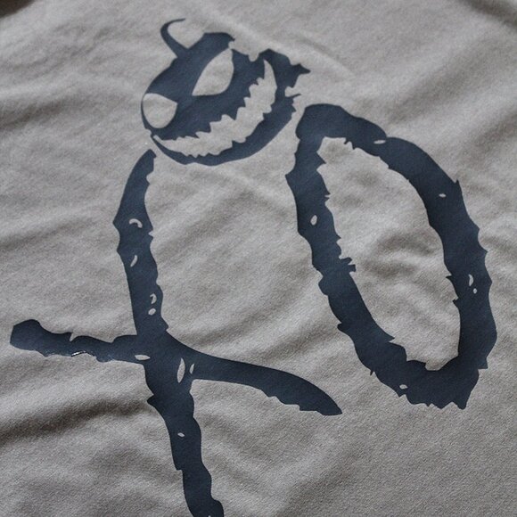 The Weeknd XO HalloWeen Skull Warm Gray T-Shirt Size M, Large And XLarge - Picture 5 of 5